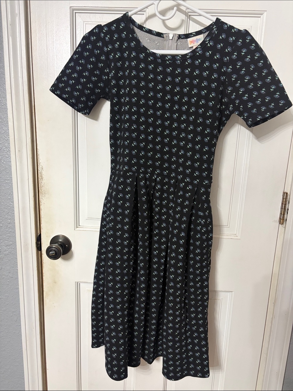 Black Midi Fit-and-Flare Dress with pockets xs LuLaRoe